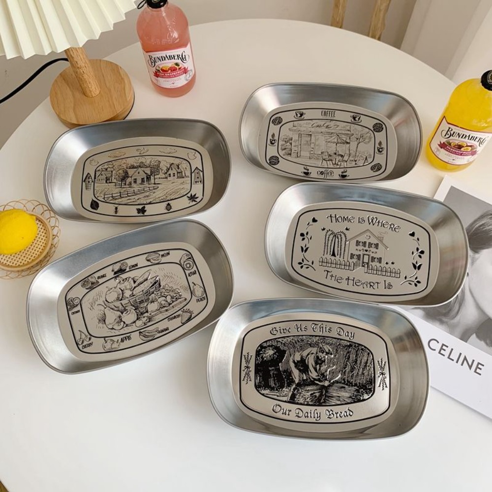 Food And Snacks For Picnic - 2 шт. винтажных американских жестяных подносов